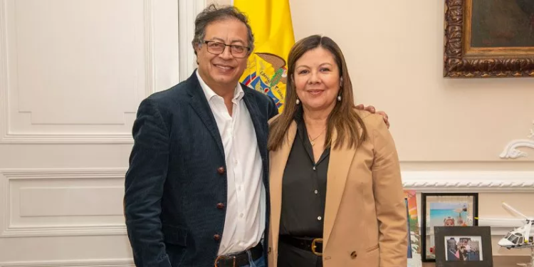Fiscal General de la Nación estaría encubriendo la corrupción del gobierno, advierte directora de Semana 