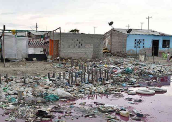 Entre Barranquilla y Santa Marta a la altura del sector de Tasajera saquearon camión de transportista y lo dejaron en la ruina. Una tierra sin gobierno, ni ley. 