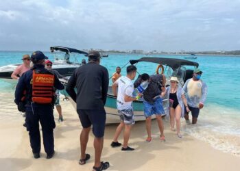Coralina y guardacostas desarrollan operativos en Johnny Cay regional park 