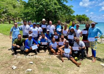 Coralina graduó brigadistas para la reparación inmediata de arrecifes de coral afectados por huracanes 