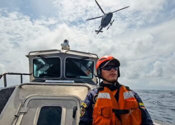 Armada de Colombia despliega sus capacidades en esta temporada turística 