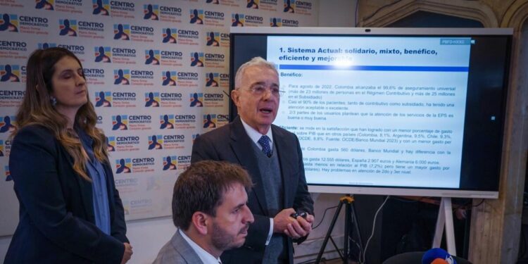 Gobierno pretende el adoctrinamiento de niños en escuelas imponiendo el informe de la llamada comisión de la verdad sobre el conflicto armado 