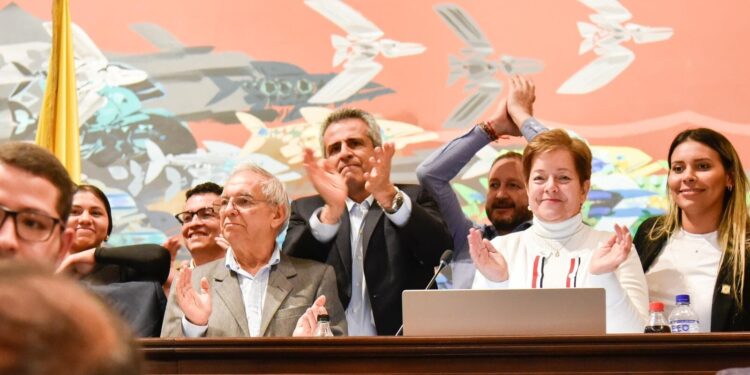 Gobierno celebra aprobación de reforma pensional y asegura que sacara de la pobreza extrema a 2,5 millones de colombianos» 
