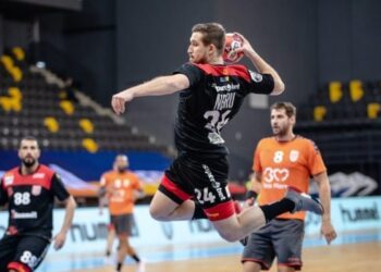 Jugador profesional de balonmano de España y su padre, asiduos visitantes de la isla apoyan a jugadores isleños de esa disciplina con transferencia de conocimientos, entrenamiento y ayudas para estructurar liga y escenarios de practica. 