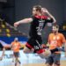Jugador profesional de balonmano de España y su padre, asiduos visitantes de la isla apoyan a jugadores isleños de esa disciplina con transferencia de conocimientos, entrenamiento y ayudas para estructurar liga y escenarios de practica. 