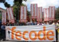 Docentes protestan en Bucaramanga contra la reforma a la educación que el gobierno y el Congreso aprobaron 