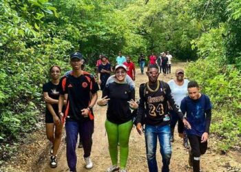 Caminamos la cuenca hidrológica del Cove 
