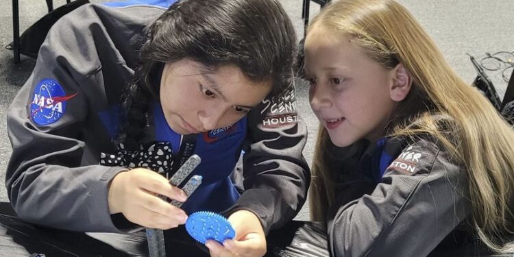 Se extiende plazo para ‘ella es astronauta virtual ‘, donde 100 niñas colombianas tendrán la oportunidad de capacitarse en Steam 