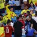 Jugadores de la Selección Uruguay se quejan que agredieron a sus familiares en las tribunas, pero estos calentaron las acciones desde la cancha
