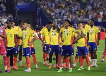 Sin recibimiento especial arribó la Selección Colombia de fútbol 