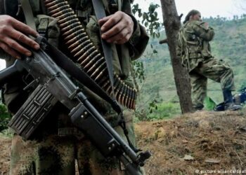 Comunidades del Cauca siguen viviendo la guerra cerca de sus casas. Hostigamientos y enfrentamientos son permanentes de día y de noche 