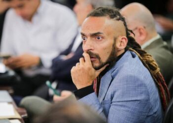 Congresista Daniel Carvhalo quien votó por Petro en su aspiración del 2018 a la presidencia, asegura que el mandatario ya no quiere gobernar y piensa en 2026. 