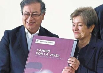 Jerome, la joven que se aprendió la reforma pensional le explica como afectará esta ley su ahorro en pensiones presente y futuro 