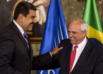 Mientras expulsaba a otros líderes políticos y observadores, Maduro autorizó a Samper y Timochenko, para vigilar elecciones 