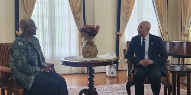 Embajada de Colombia en Jamaica acompaña presentación del proyecto Salwatta Rootsante el gobierno, organismos y entidades ambientales