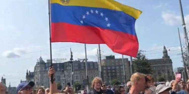 Venezolanos en Australia se manifiestan en contra del fraude electoral cometido por Nicolás Maduro  