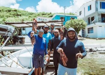 Coralina vuelve a cazar el pez león en Providencia 