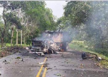 Ataque a base militar en Arauca deja 14 uniformados heridos y destrucción en las instalaciones castrenses. El ataque con rampas estaba dirigido contra la base de Puerto Jordán, Arauquita. 