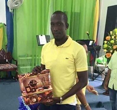 Hallan ahogado a joven que departía ayer en El Palito.