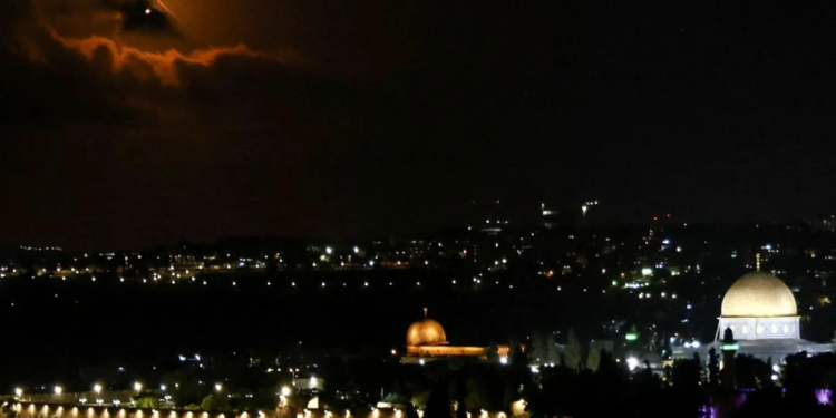 Ministro de Relaciones Exteriores de Israel, explicó a China las razones de sus operaciones en Oriente Medio y advirtió que Irán es el que desestabiliza la región.