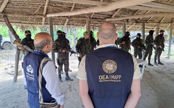 Comisión humanitaria recibió mujer indígena privada de la libertad por las autodefensas conquistadoras de la sierra nevada (ACSN)