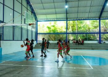 El campeonato de baloncesto juvenil sigue encendido