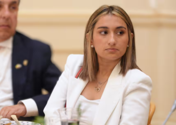 Exsenador Jorge Robledo advierte que Laura Sarabia debe renunciar por alcahuetear la corrupción en la salud de los colombianos 
