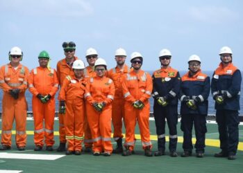 Dimar verifica cumplimiento de la normatividad marítima en la plataforma en aguas profundas “noble discoverer” 