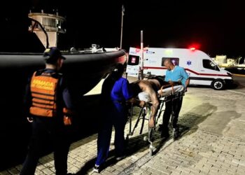 Armada de Colombia rescata a un hombre en aguas de San Andrés isla 