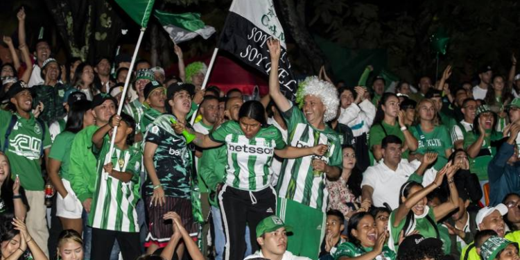 Así celebró la hinchada de Atlético Nacional en San Andrés la estrella de navidad conseguida tras vencer a Deportes Tolima en la final del Fútbol Profesional Colombiano