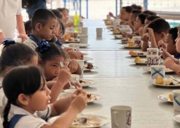 Programa de alimentación escolar, PAE, de todo el país, está desfinanciado porque MinHacienda no ha girado recursos por falta de disponibilidad presupuestal.
