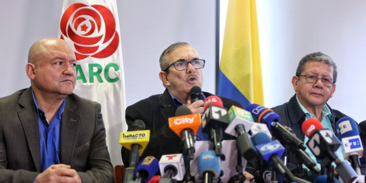 Tumban «mico» en reforma política que pretendía extender el periodo de curules de cabecillas de las FARC más allá de 2026. 