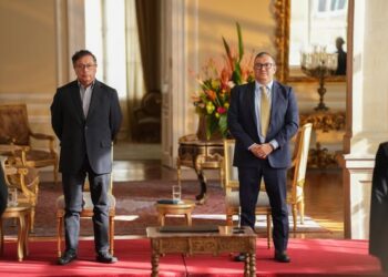 Petro posesionó nuevo magistrado de la Corte Constitucional y este fue el mensaje que le envió. 