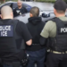Redadas contra inmigrantes ilegales en Estados Unidos llegan hasta oficina de abogado de inmigración  