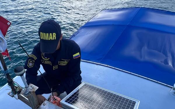 Gobernación y capitanía de puertos de San Andrés instalan dispositivos AIS en embarcaciones de pesca 