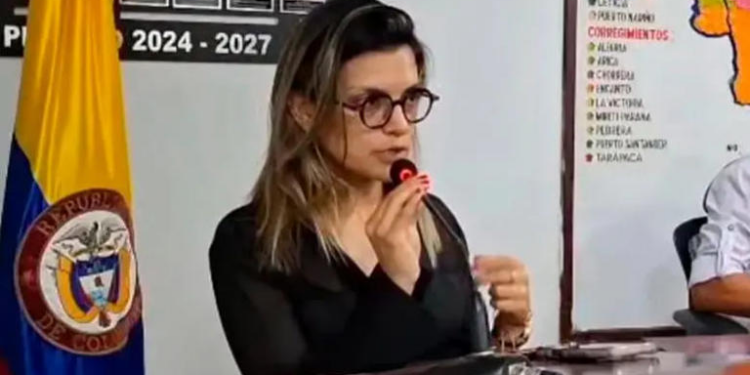 Otra denuncia contra esposa de ministro de salud por presionar firma de multimillonarios contratos; ahora la interventora de hospital de Leticia la acusa de presionar firma de contrato por $73 mil millones  