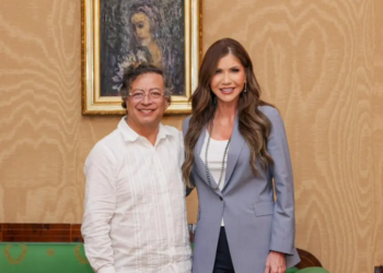 Secretaria de Seguridad de Estados Unidos acusó al presidente Petro de defender a integrantes del Tren de Aragua. 
