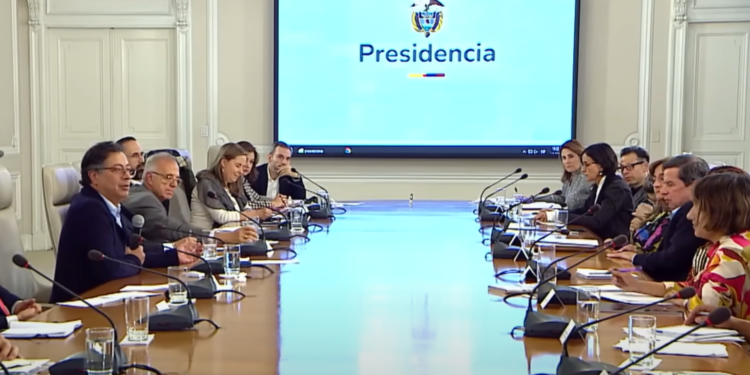 Petro desafía el fallo del Consejo de Estado haciendo pasar por alocución presidencial los Consejos de Ministro a que ya acostumbro a los colombianos todos los lunes en la noche 