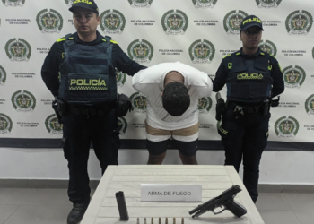 Policía atrapa a hombre armado 
