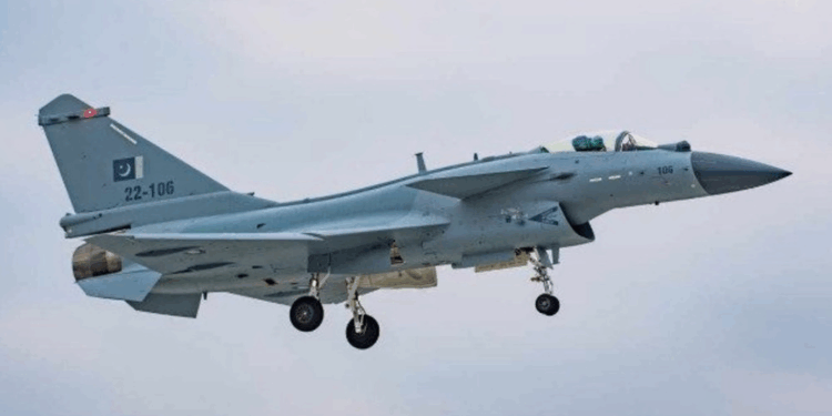 Analisis; oferta china de aviones militares a Colombia es altamente inconveniente para nuestro país.