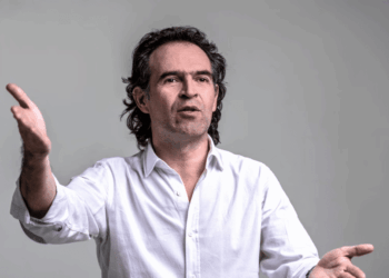 Alcalde de Medellín, Federico Gutiérrez responde a discurso donde presidente se atribuyó logros en esa ciudad: Medellín y Antioquia van bien pese a Petro y su gobierno. Solo le falta decir que va a terminar el túnel del Toyo cuando lo dejó tirado. 