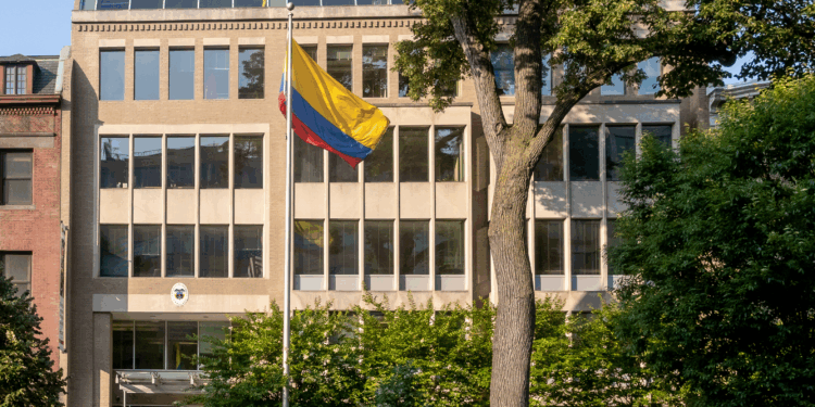 Estados Unidos impuso sanciones diplomáticas a agregado policial de la embajada de Colombia en Washington. 