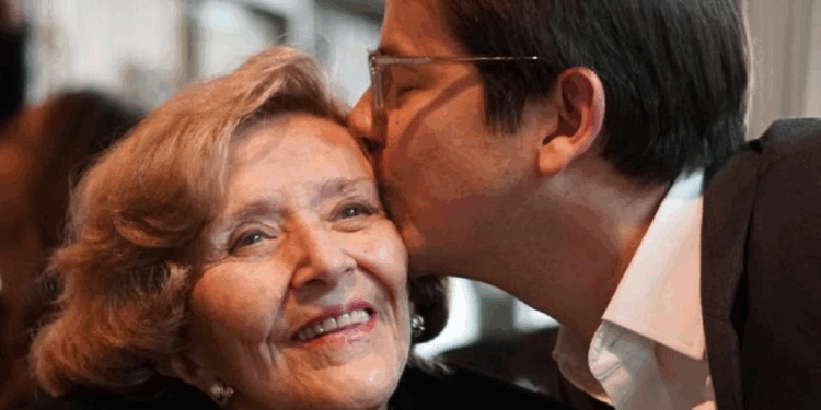 En la misma clínica donde está internado el senador Miguel Uribe Turbay, falleció su abuela Nidia Quintero