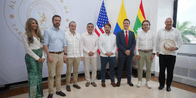 Alcaldes de principales capitales se reunieron con delegación de altos funcionarios y legisladores norteamericanos en Cartagena  