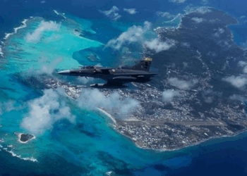 Dos Kfir sobrevolaron la isla en marco de la carrera corre como el viento de la Fuerza Aérea colombiana de la cual San Andrés es sede anfitriona. 