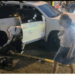 Revelan identidad de ocupantes de camioneta blindada atacada en Cali, persona muerta y capturados