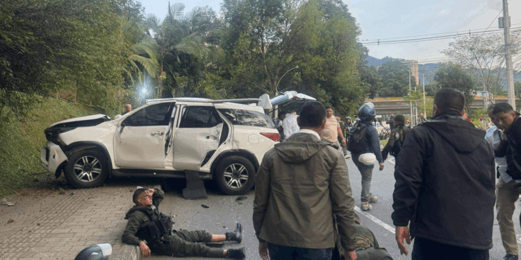 Otro precandidato presidencial sufre percance: Accidente en caravana de Daniel Palacios, exministro del interior 