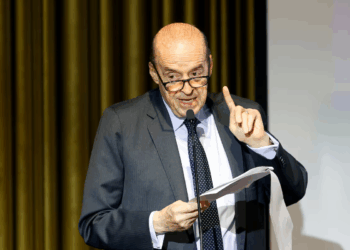 Leyva desmintió a Saade y dijo que ratificó en comisión de acusaciones sus señalamiento contra Petro. 