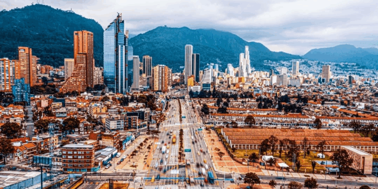 Colombia consolida su liderazgo en destinos turísticos inteligentes y presenta sus avances en la Smart City expo Cartagena 2025