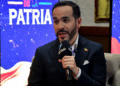 Dura respuesta de candidato Abelardo de la Espriella a los ataques contra su campaña tras quema de vehículo en Arauca: Petro me acusó de paramilitar para que me atacaran, pero no nos van a intimidar. 